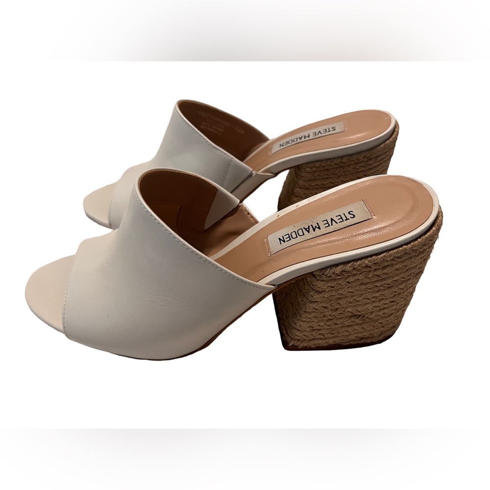 STEVE MADDEN Women's Slip-On Block-Heel Mule Sandals. Size 7.5 Color White